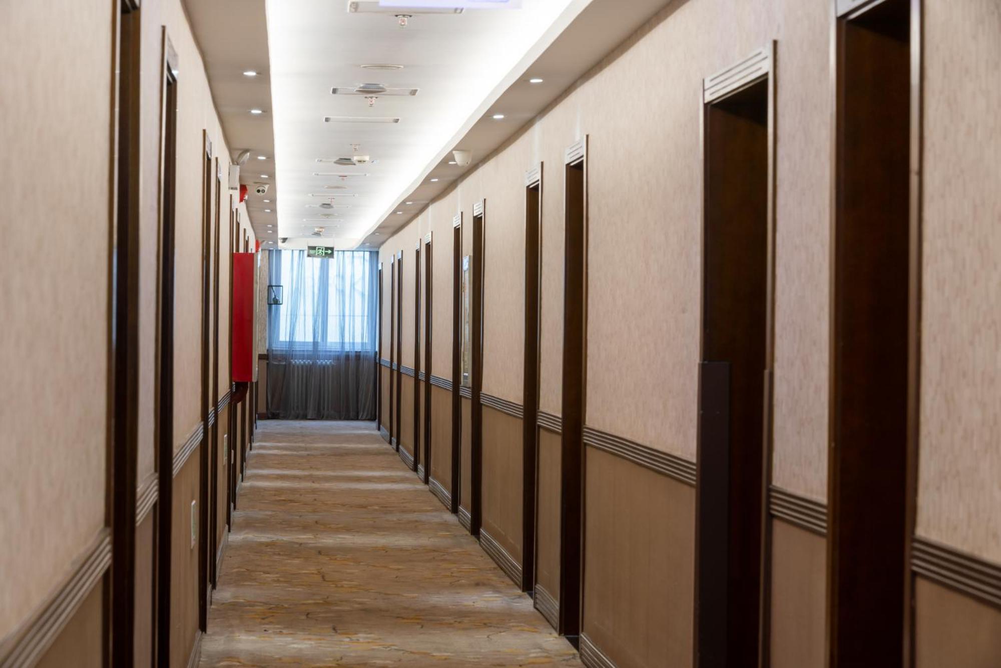 Time Traveller Hotel- Near Beijing Yonghe Lama Temple, Ghost Street, Beihai Park, Jingshan Park, Drum Tower, Houhai Bar Street, Tian'Anmen Square, Located In Beijing Traditional Hutongs, 5 Minutes Away From Subway, Free Laundry Serive Exterior foto
