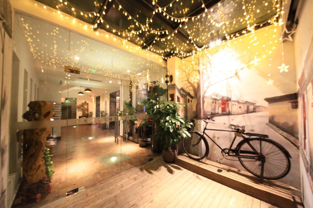 Time Traveller Hotel- Near Beijing Yonghe Lama Temple, Ghost Street, Beihai Park, Jingshan Park, Drum Tower, Houhai Bar Street, Tian'Anmen Square, Located In Beijing Traditional Hutongs, 5 Minutes Away From Subway, Free Laundry Serive Exterior foto